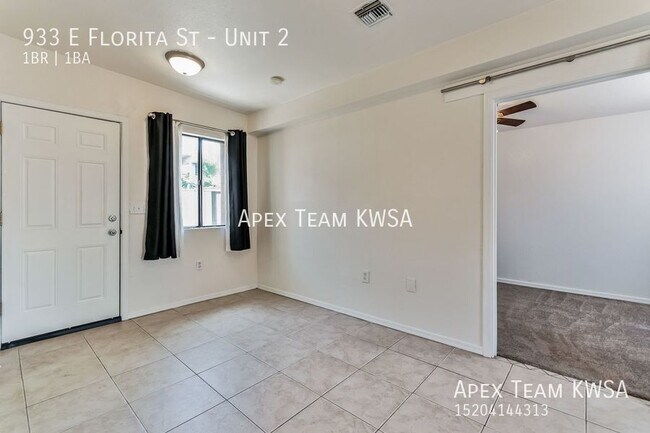 Building Photo - 933 E Florita St