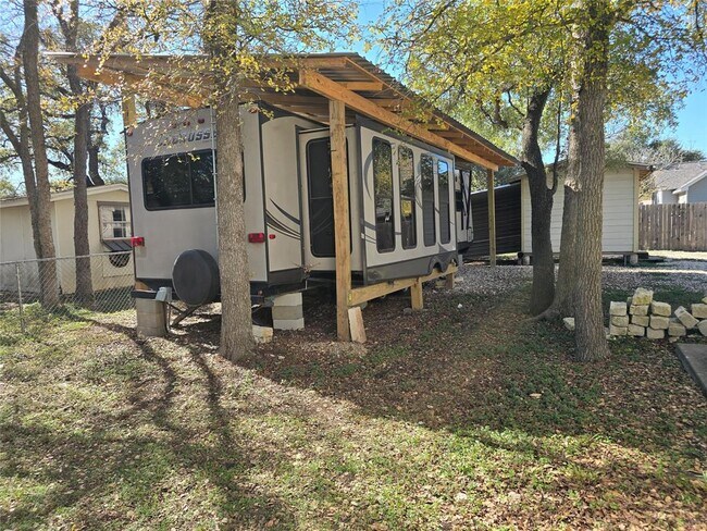 Building Photo - 309 N Buffalo Ave