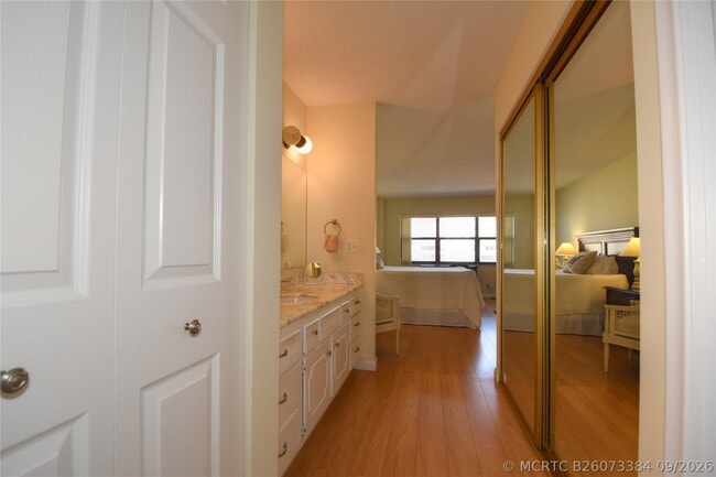 Building Photo - 5100 N Ocean Blvd