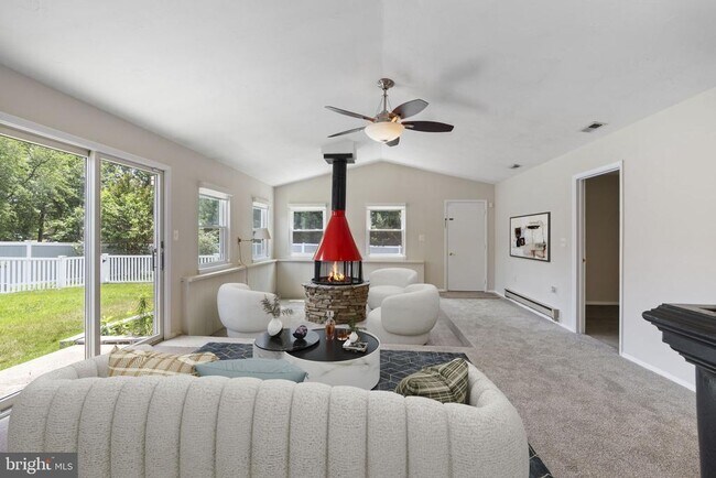 Building Photo - 8005 Woodholme Cir