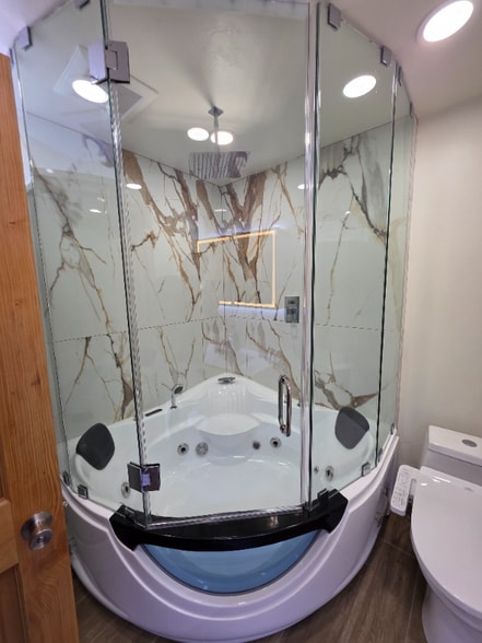 Building Photo - 3153 India St