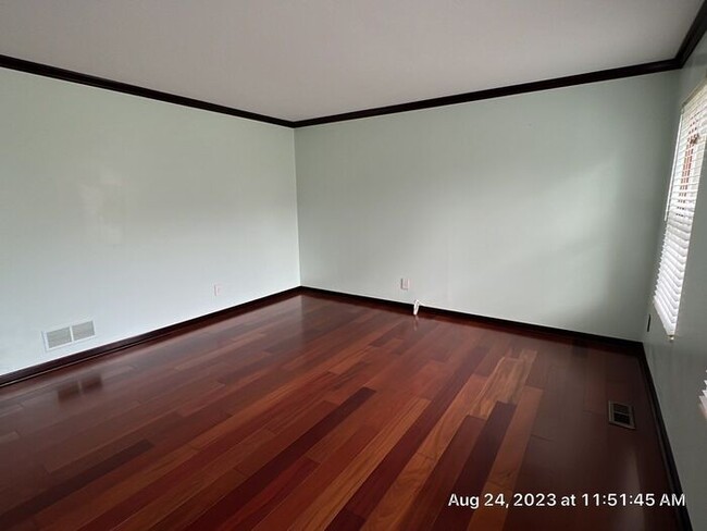 Building Photo - Gorgeous Highland Lakes Home