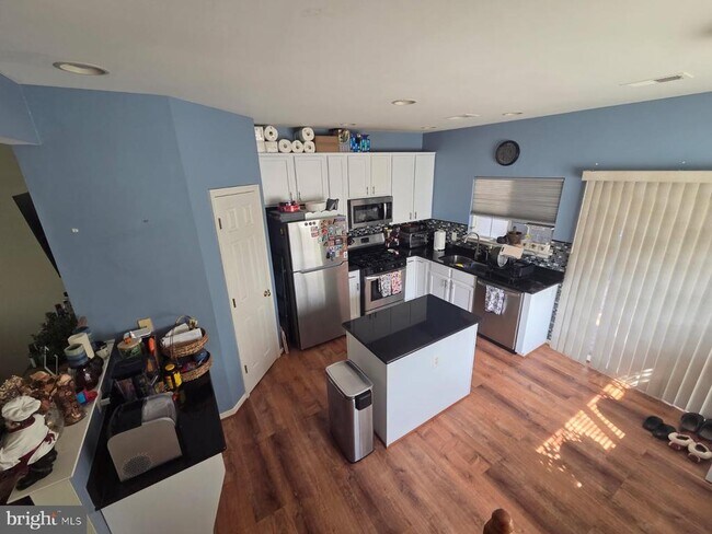 Building Photo - 2429 Dew Meadow Ct