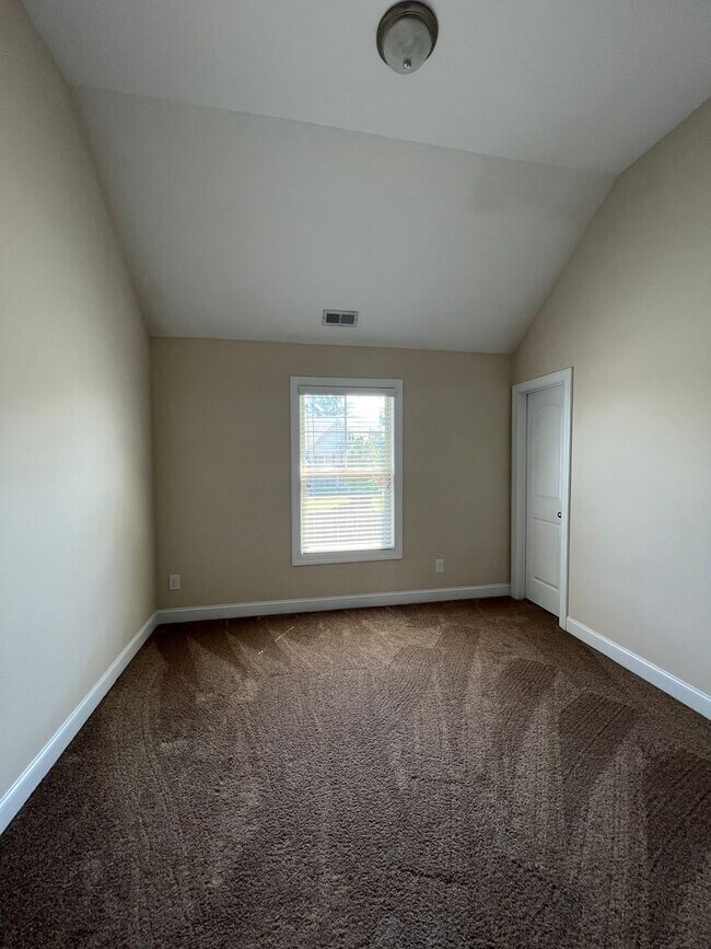 Building Photo - Beautiful 4 Bedroom, 3 Bath Home in Hope M...
