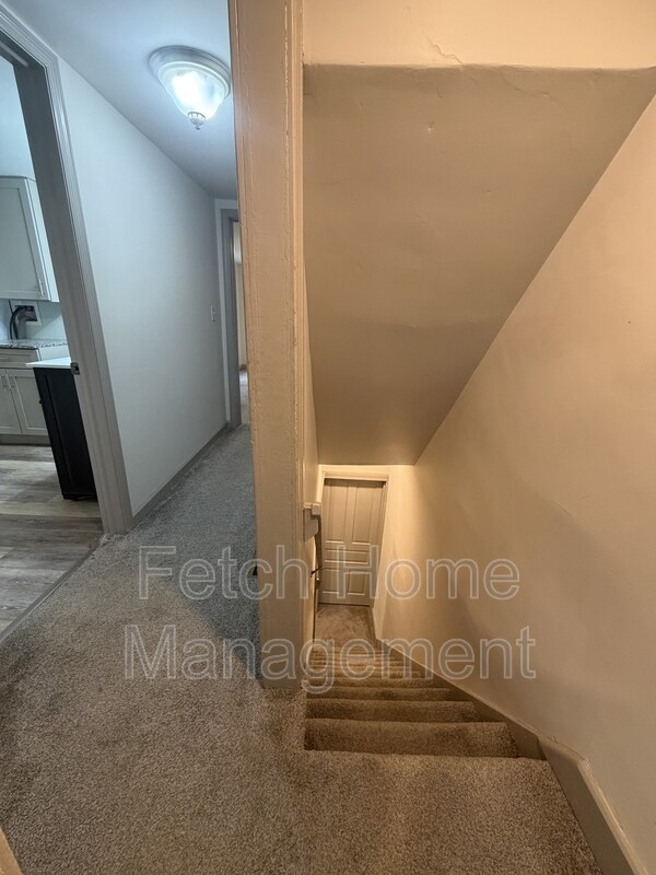 Building Photo - 34 N Lee St