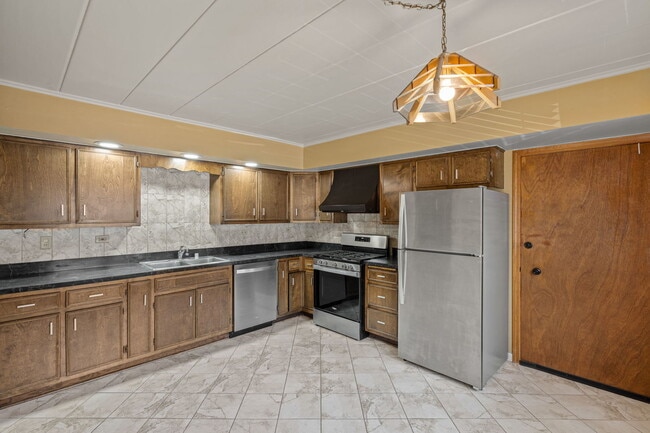 Building Photo - 1039 N Harlem Ave