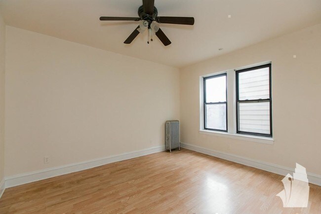 Building Photo - 4851 N Damen Ave