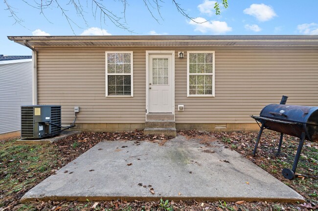 Building Photo - 504 Luxury Dr