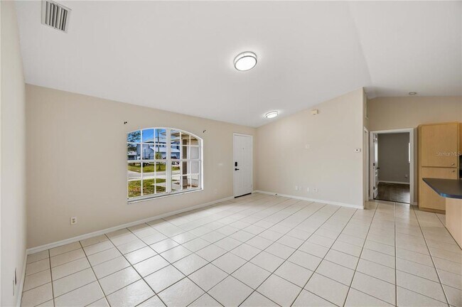 Building Photo - 2260 Mistleto Ln