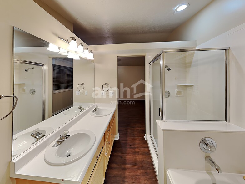 Building Photo - 459 N 990 E