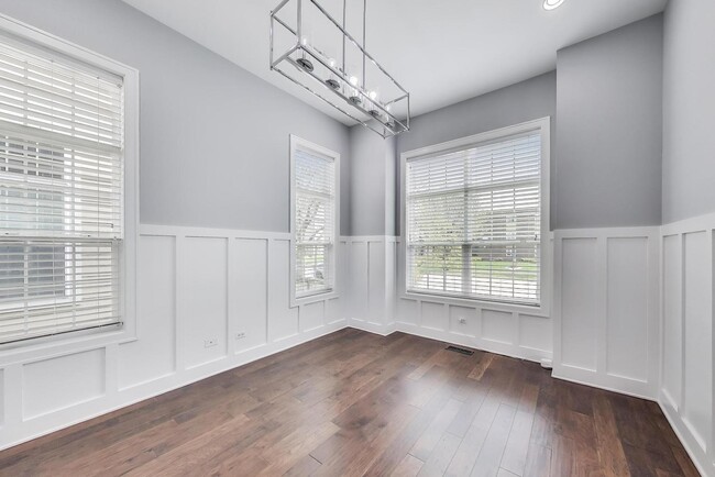 Building Photo - 10 N Dryden Pl