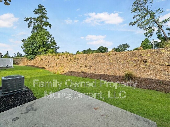 Building Photo - 133 Wild Holly Dr