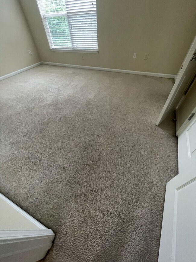 Building Photo - 05-203 Doddi