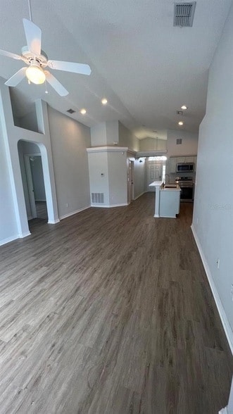 Building Photo - 16628 Palm Spring Dr