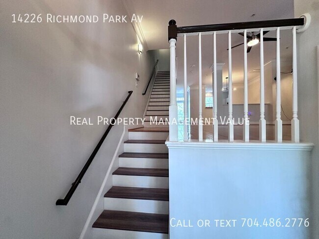 Building Photo - 14226 Richmond Park Ave