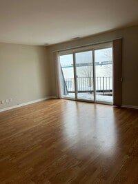 Building Photo - 201 Provincial Ct