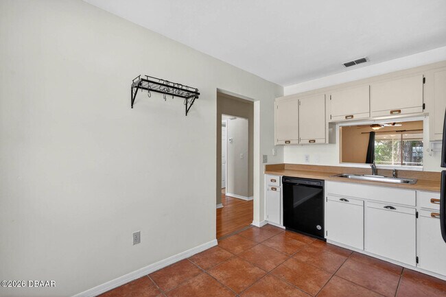Building Photo - 1133 Squirrel Nest Ln