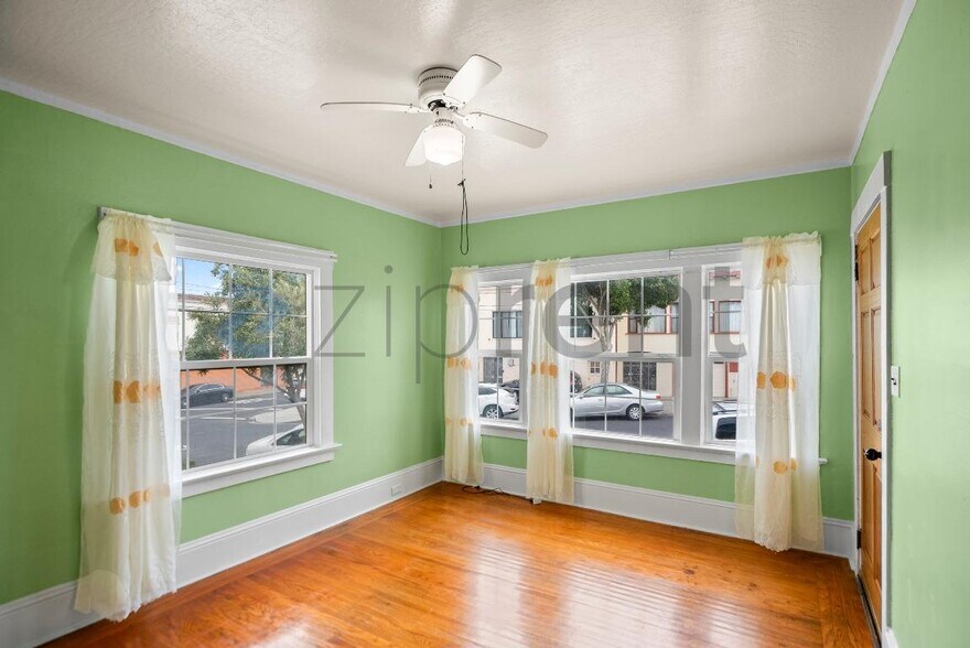 Building Photo - 130 Templeton Ave