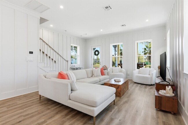 Building Photo - 4712 Avenue Q