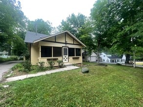Building Photo - 2 Plus Bedroom in Williams Bay