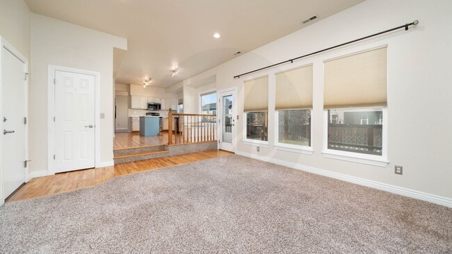 Building Photo - Westside 5 Bedroom Home Nestled Near Ute V...