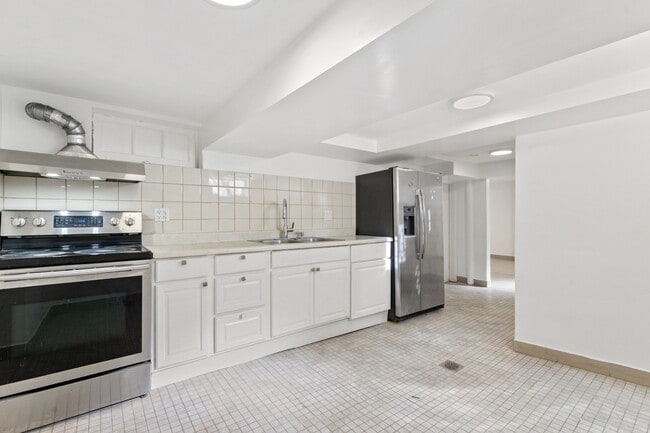 Building Photo - 3506 Lonnquist Dr