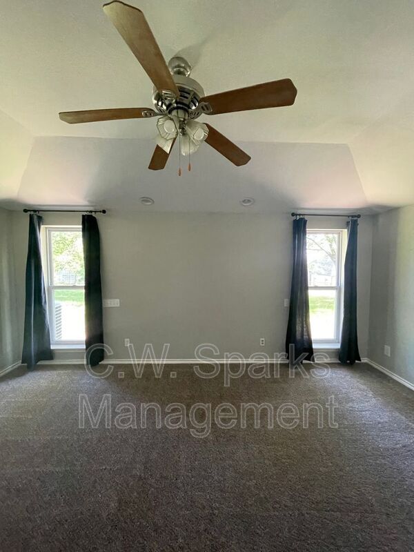Building Photo - 3494 N Stodghill Rd