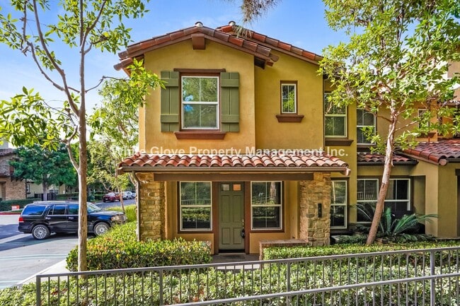 Primary Photo - Charming 3-Bedroom Irvine Condo with Attached Garage and Community Amenities