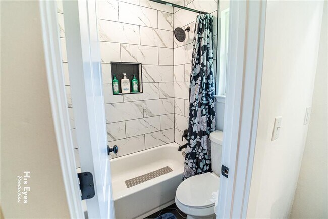 Building Photo - 7500 Rio Pass