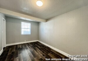 Building Photo - 116 Dolores Ave