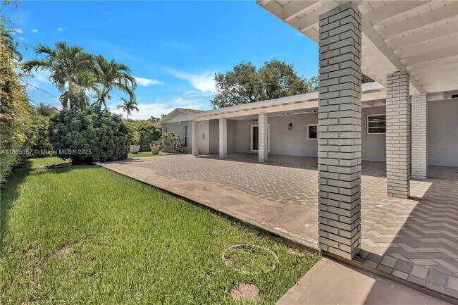 Building Photo - 8261 SW 165th Terrace