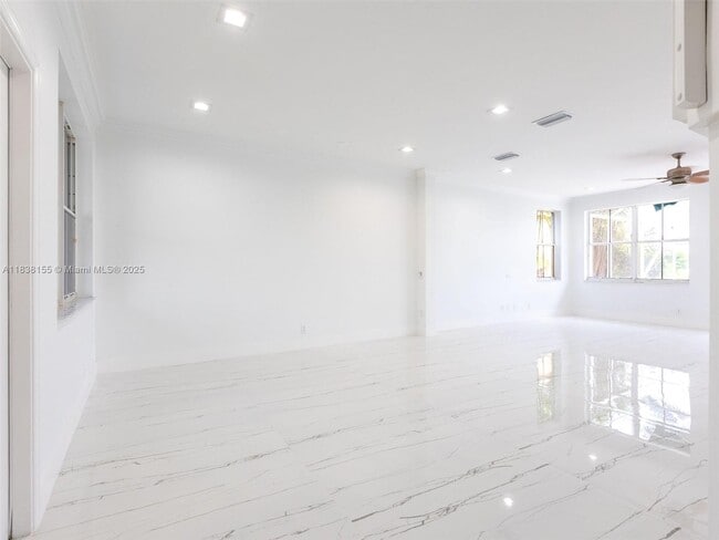 Building Photo - 797 Vista Meadows Dr