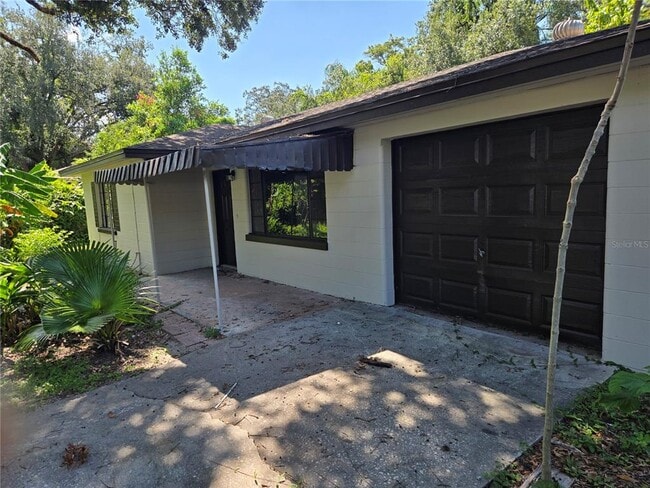 Building Photo - 804 W Linebaugh Ave