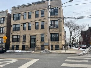 Building Photo - 73 Arlington Ave