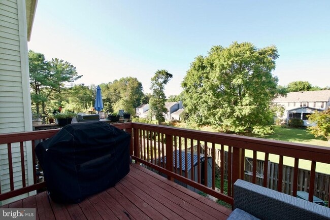 Building Photo - 9885 Burke Pond Ct