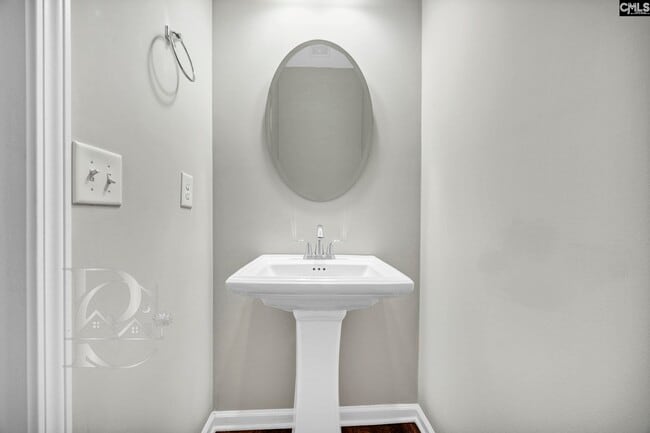 Building Photo - 131 Hunters Grove Dr