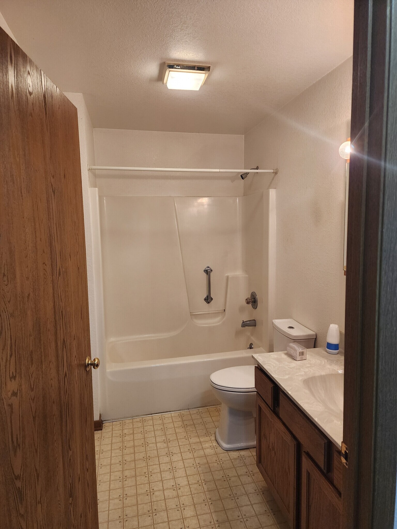 Building Photo - 1490 Tower Dr