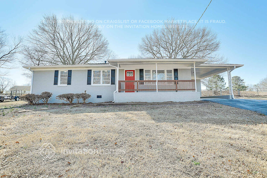 Primary Photo - 139 Circle Hill Dr