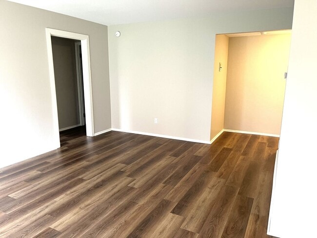 Building Photo - Modern 2-Bedroom Apartments in Crown Point, IN – Pet Friendly!