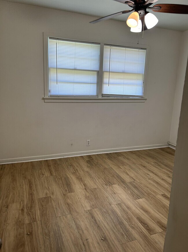 Building Photo - 2317 39th St