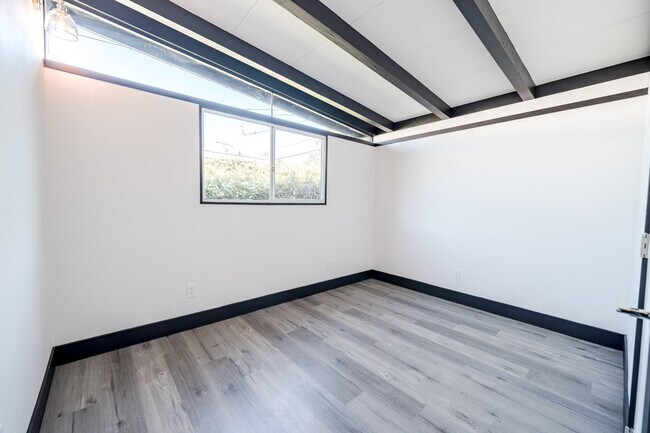 Building Photo - 5131 Barstow St