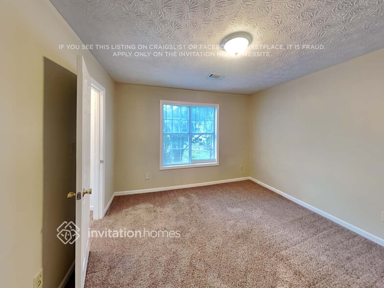 Building Photo - 4026 Paloverde Dr