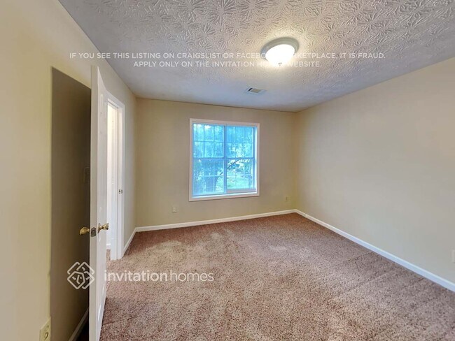 Building Photo - 4026 Paloverde Dr