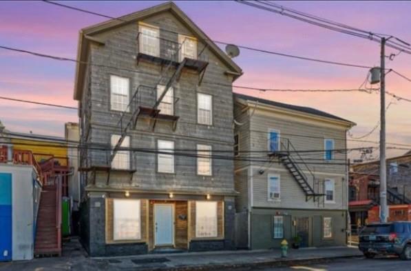 Building Photo - 108 Spruce St