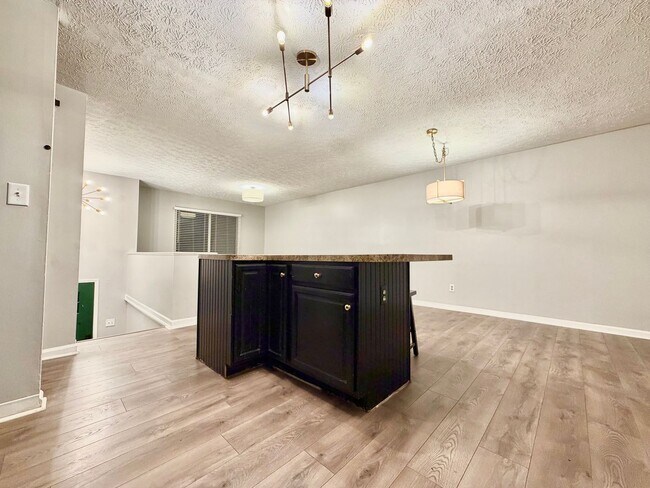 Building Photo - 3109 Henslowe Dr