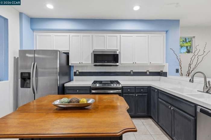 Building Photo - 2271 Montecito Ct