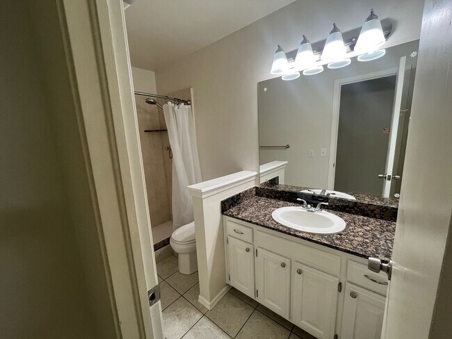 Building Photo - Charming 3-Bed, 2-Bath Home in South Tulsa