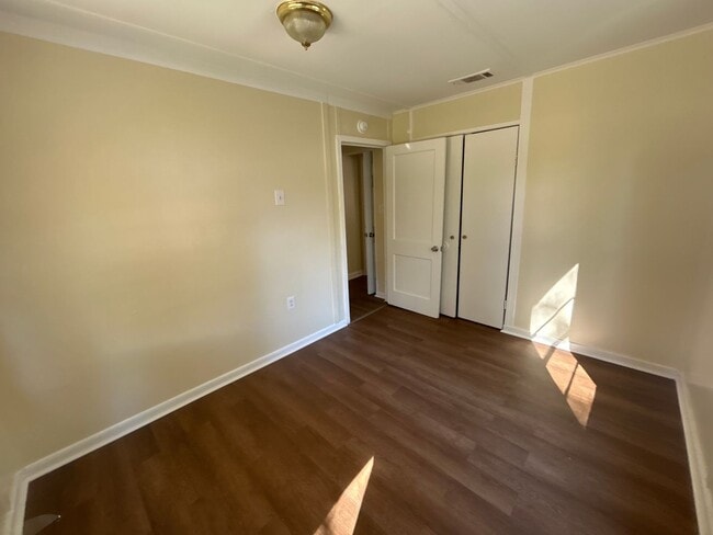 Building Photo - 3 Bedroom home