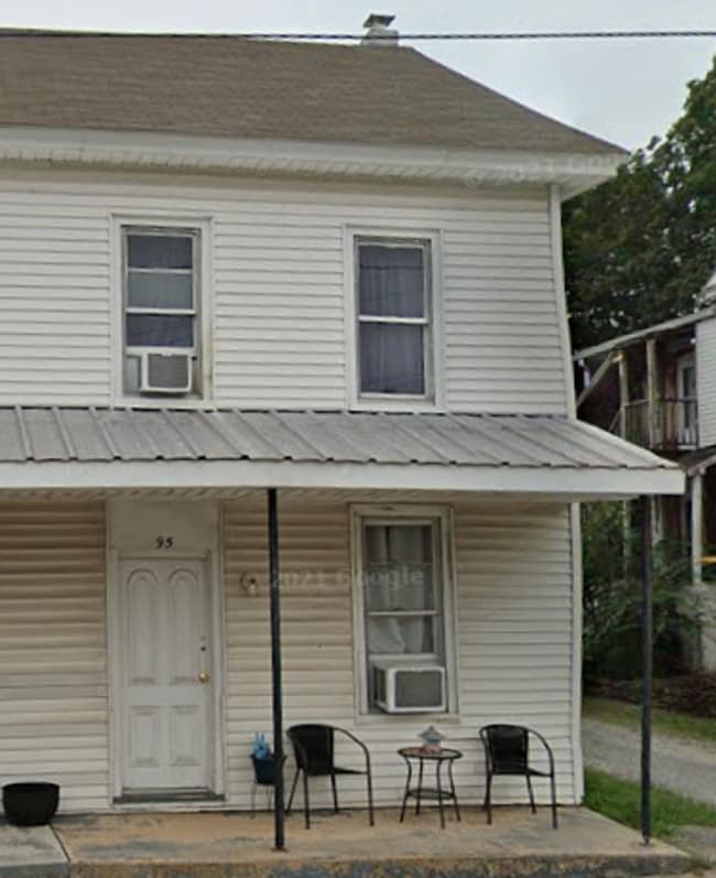 Primary Photo - Coming Soon! Charming 3 Bedroom, 1 Bath Ho...