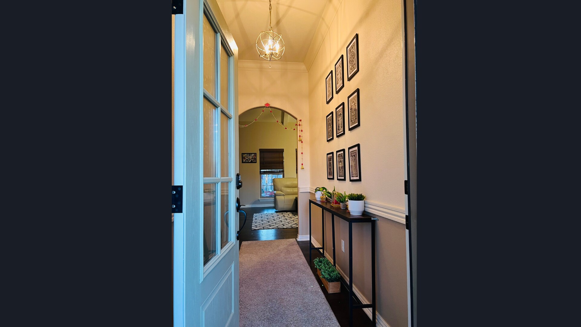 Building Photo - 402 SW Arch St